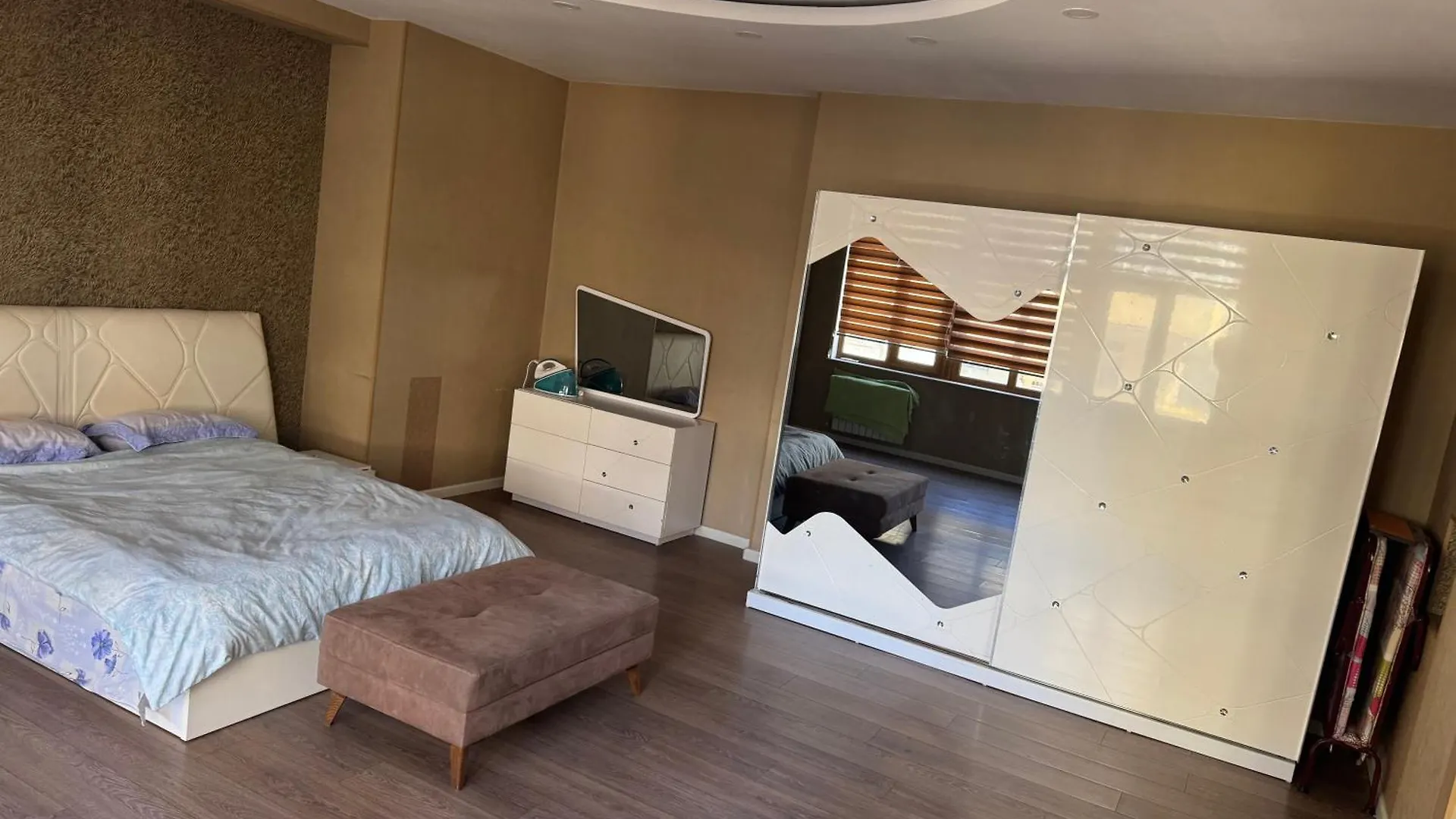 Apartment In The Center Baku